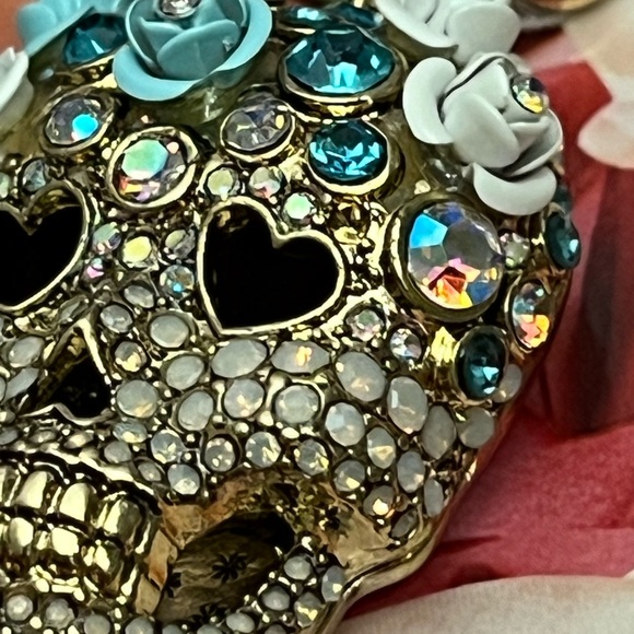 💗NIB BETSEY JOHNSON BLING SUGAR SKULL NECKLACE💗 - Picture 15 of 17
